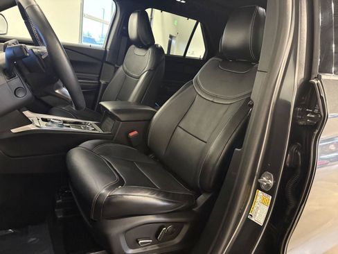 Used 2020 Ford Explorer ST w/ ST Street Pack AWD/4WD image 13