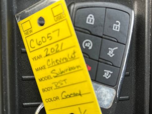 Used 2021 Chevrolet Suburban RST w/ Luxury Package image 21