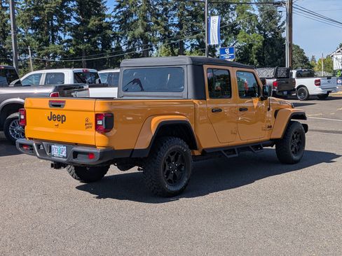 Used 2021 Jeep Gladiator Sport AWD/4WD image 5
