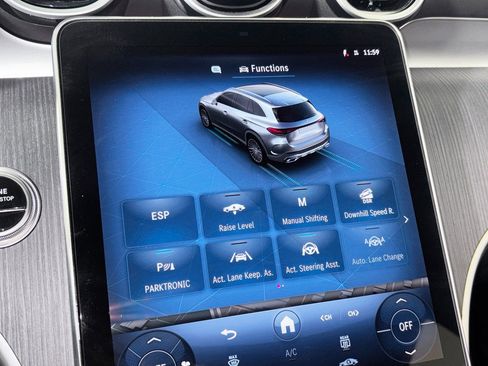 Certified 2025 Mercedes-Benz GLC 350e GLC 350e image 24