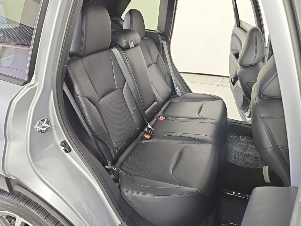 Certified 2025 Subaru Forester Limited AWD/4WD image 20