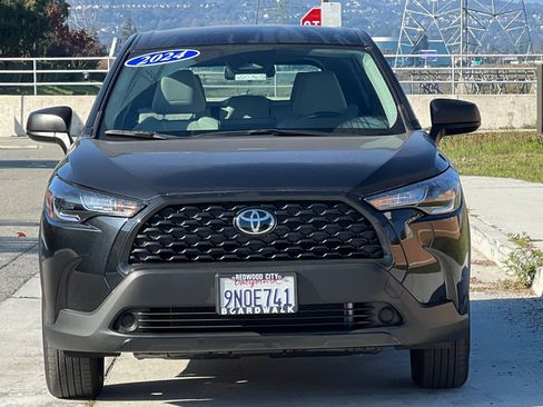 Used 2024 Toyota Corolla Cross L image 9