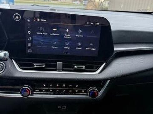 Used 2026 Chevrolet Equinox LT w/ Convenience Package II image 12