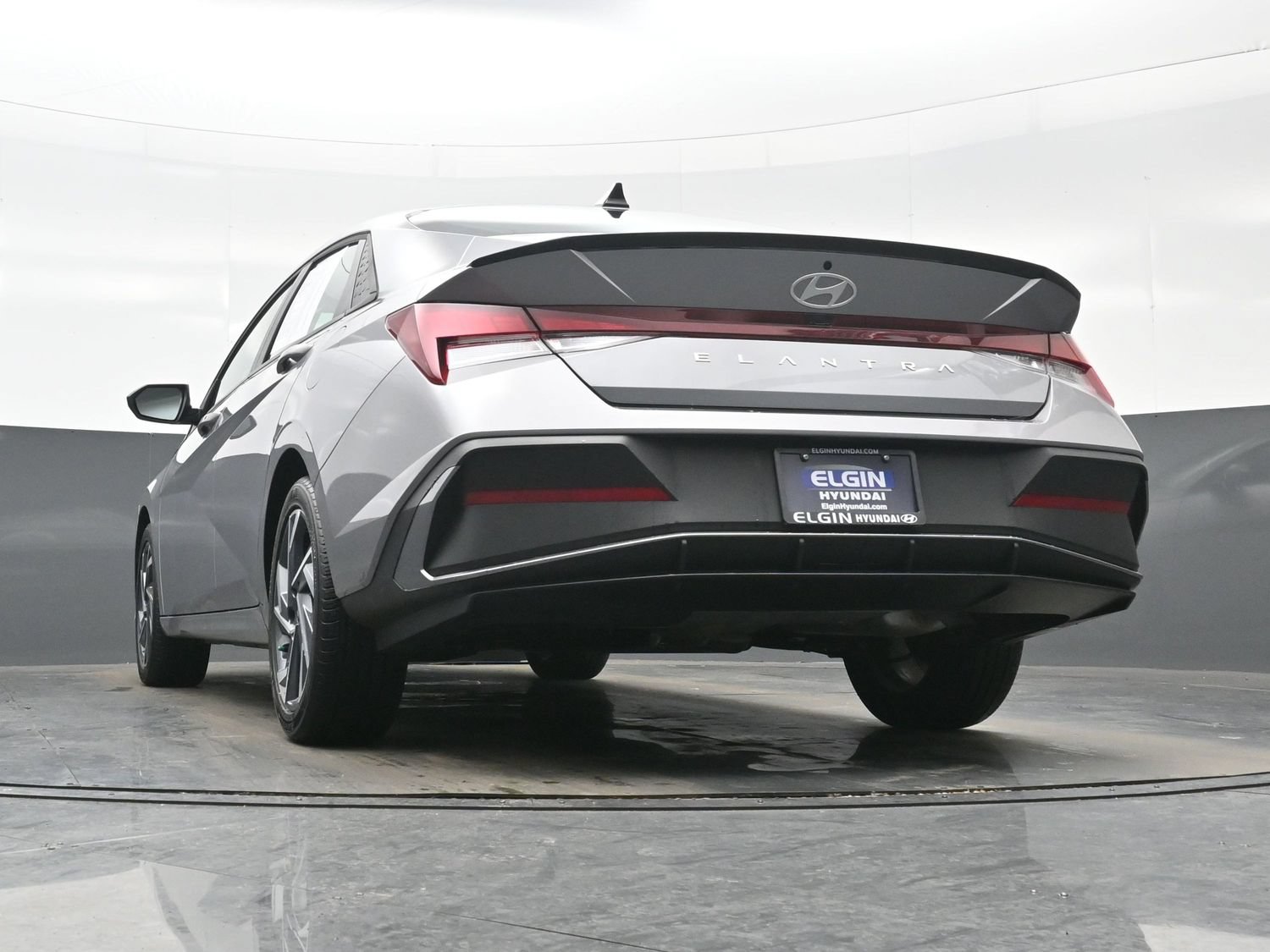 Used 2025 Hyundai Elantra Sport FWD image 28