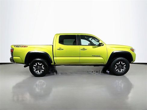 Used 2023 Toyota Tacoma TRD Off-Road image 8