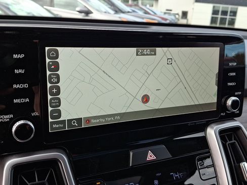 Used 2023 Kia Sorento S w/ Panoramic Sunroof Package image 18