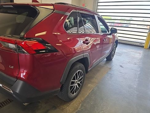 Used 2020 Toyota RAV4 LE w/ Carpet Mat Package FWD image 5