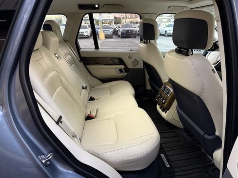 Used 2019 Land Rover Range Rover HSE image 18