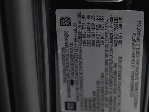 Used 2025 Chevrolet Suburban LT w/ Comfort Package image 34