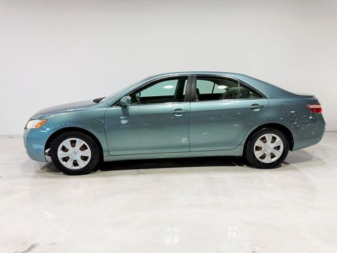 Used 2009 Toyota Camry SE image 4