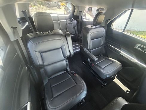 Certified 2022 Ford Explorer XLT w/ Equipment Group 202A image 29