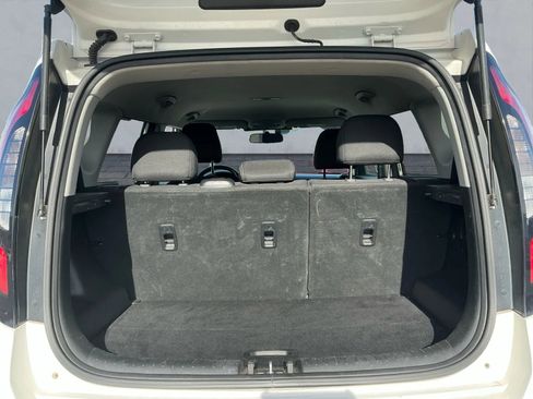 Used 2019 Kia Soul + image 17