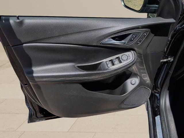 Used 2021 Buick Encore GX Essence FWD image 24