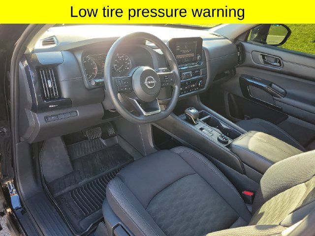 Used 2024 Nissan Pathfinder S AWD/4WD image 25