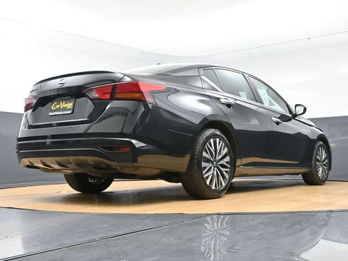 Used 2025 Nissan Altima 2.5 SV FWD image 34