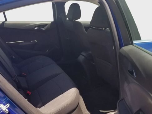 Used 2018 Chevrolet Cruze LT FWD image 13
