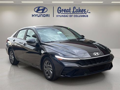 Certified 2024 Hyundai Elantra SEL image 7