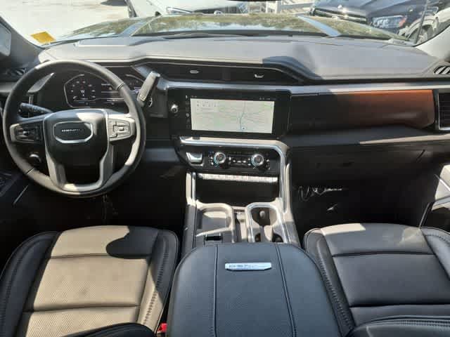 Used 2025 GMC Sierra 2500 Denali AWD/4WD image 14