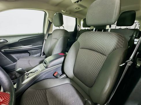 Used 2019 Dodge Journey SE w/ Blacktop Package FWD image 20