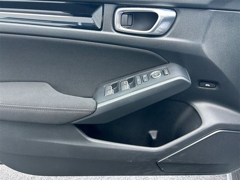 Certified 2023 Honda Civic EX image 30