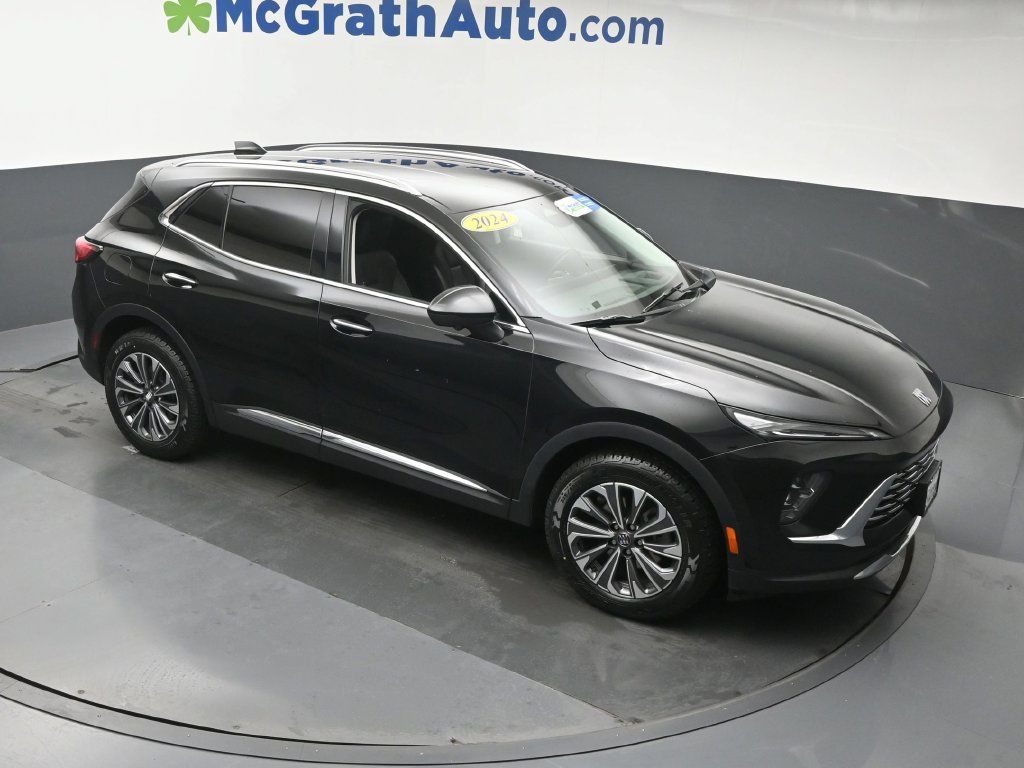 Used 2024 Buick Envision Preferred AWD/4WD image 3