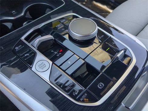 New 2025 BMW X7 xDrive40i w/ M Sport Package image 22