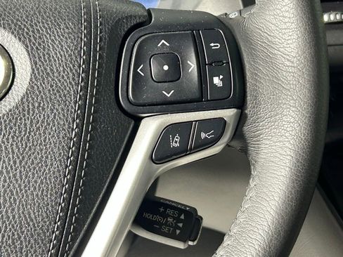 Used 2018 Toyota Sienna XLE Premium image 30