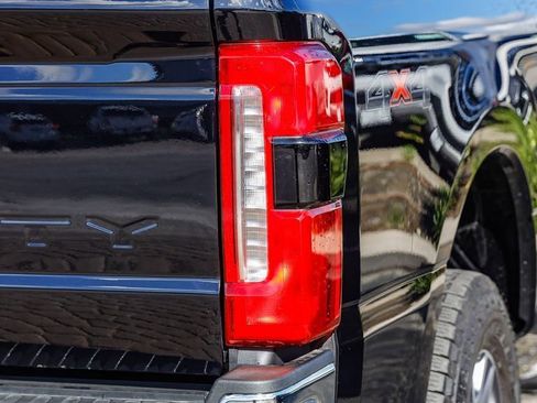 Used 2024 Ford F250 Lariat image 10