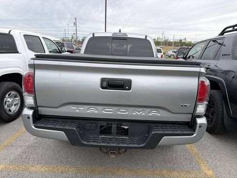 Used 2023 Toyota Tacoma TRD Off-Road w/ TRD Premium Off Road Package AWD/4WD image 6