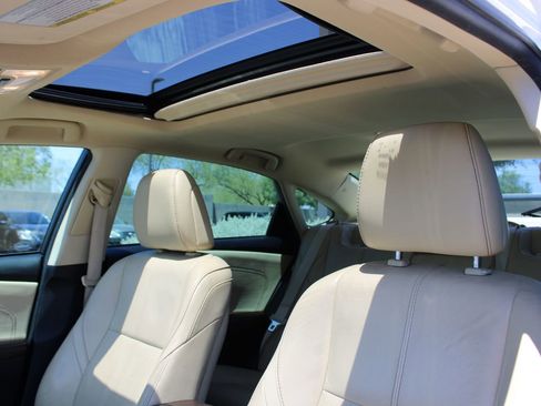 Used 2013 Toyota Avalon Limited FWD image 10