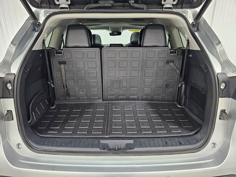 Used 2021 Toyota Highlander Limited image 15