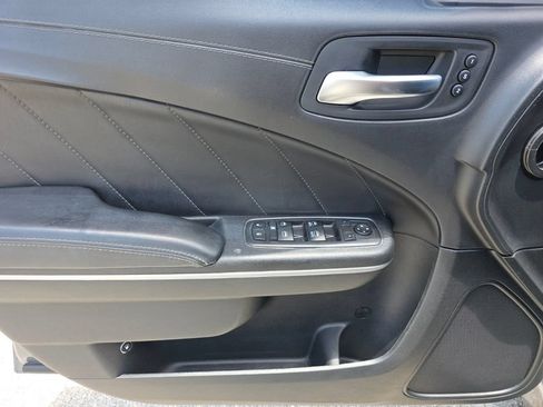Used 2019 Dodge Charger Scat Pack w/ Plus Group RWD image 29