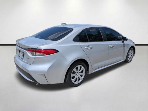 Used 2020 Toyota Corolla LE image 4
