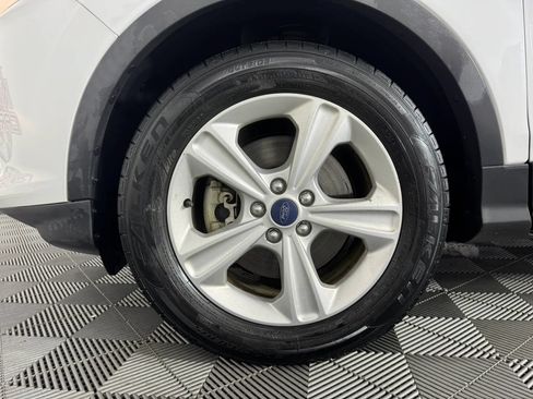 Used 2015 Ford Escape SE AWD/4WD image 40