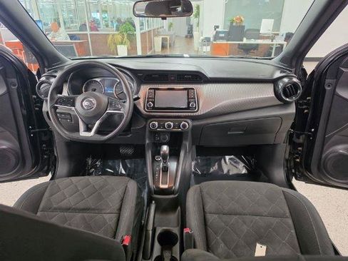 Used 2020 Nissan Kicks S FWD image 9