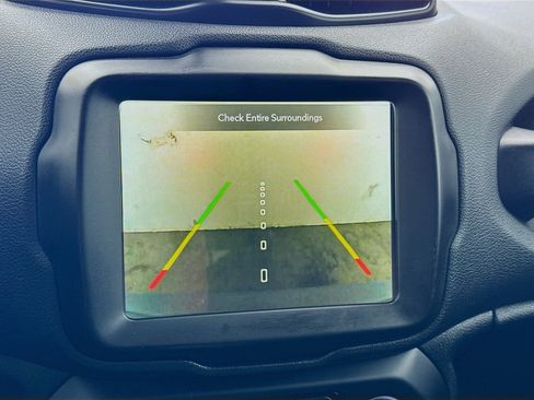 Used 2023 Jeep Renegade Latitude image 10