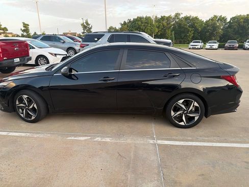 Used 2023 Hyundai Elantra Limited FWD image 7