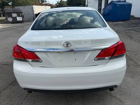 Used 2011 Toyota Avalon Limited FWD image 7