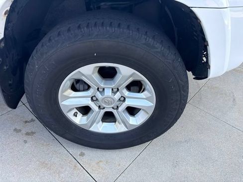 Used 2019 Toyota 4Runner SR5 Premium AWD/4WD image 9