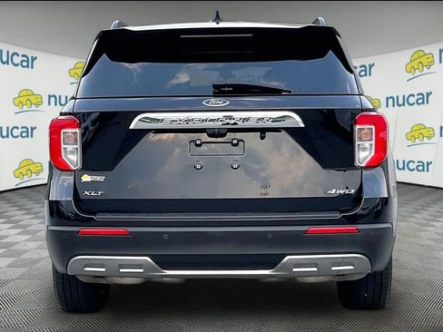 Used 2022 Ford Explorer XLT w/ Equipment Group 202A AWD/4WD image 5