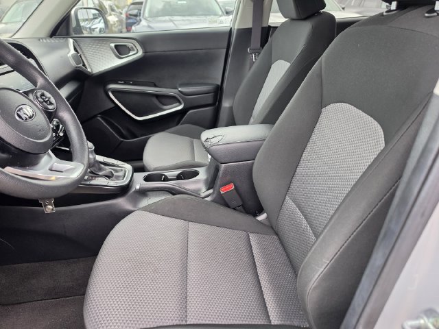 Used 2021 Kia Soul LX FWD image 14