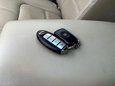 Used 2014 Nissan Murano SL w/ Navigation Package image 34