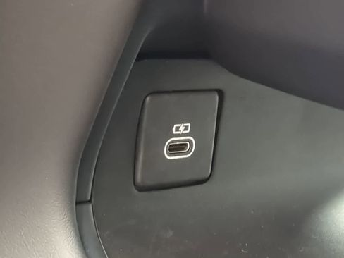 Used 2025 Land Rover Range Rover Sport SE image 33