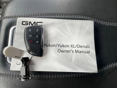 Used 2021 GMC Yukon XL Denali AWD/4WD image 49