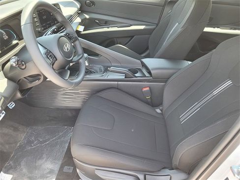 New 2025 Hyundai Elantra Sport image 12