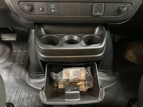 Used 2025 GMC Savana 2500 w/ Driver Convenience Package RWD image 28