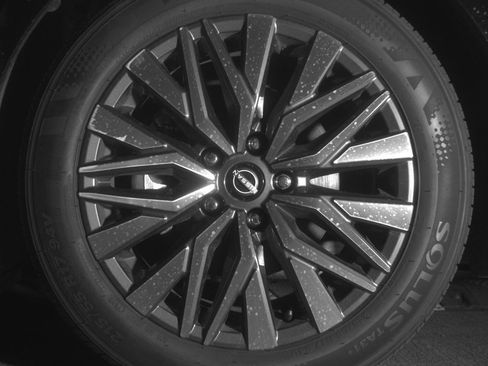 Used 2025 Nissan Altima 2.5 SV FWD image 12