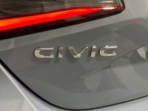 Used 2022 Honda Civic Sport image 9