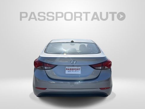 Used 2016 Hyundai Elantra SE w/ Option Group 02 FWD image 4