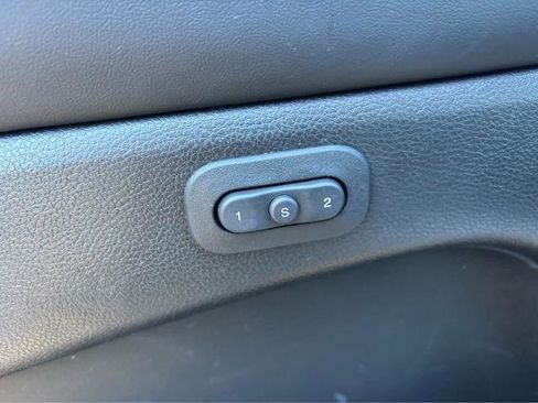 Used 2022 Jeep Grand Cherokee Limited image 19